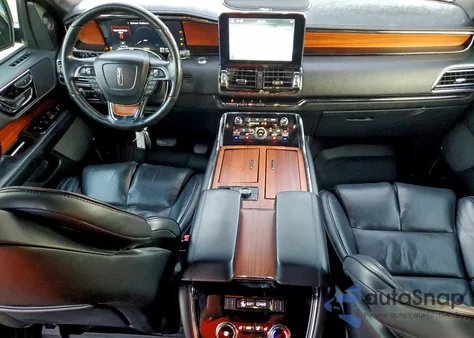 2019 Lincoln Navigator Select z USA, uszkodzony, nr VIN 5LMJJ2JTXKEL15165